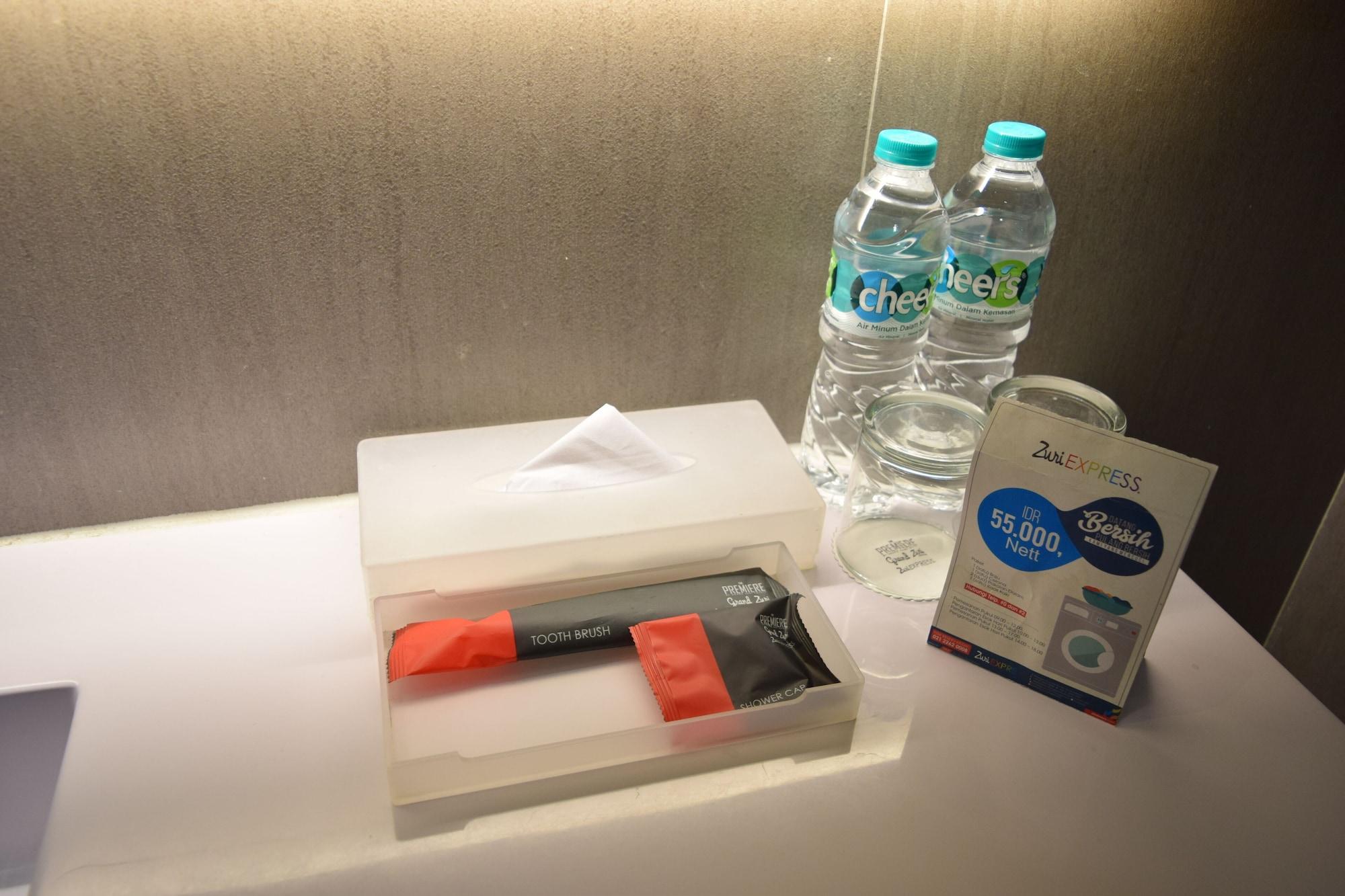 Hotel Zuri Express Mangga Dua Giacarta Esterno foto