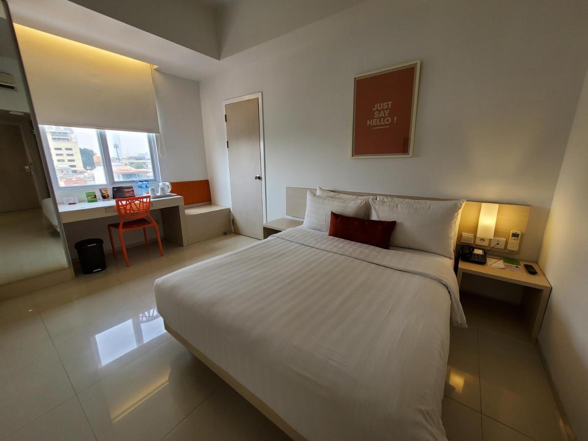 Hotel Zuri Express Mangga Dua Giacarta Esterno foto