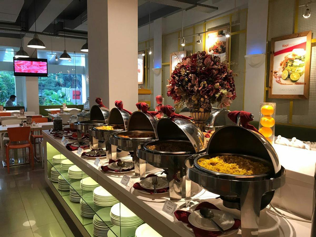 Hotel Zuri Express Mangga Dua Giacarta Esterno foto
